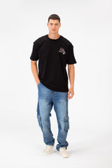 تي شيرت رجالي بقصّة عادية ورقبة دائرية وأكمام قصيرة ومطبوع من الأمام والخلف