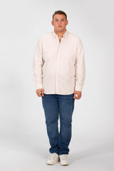 قميص رجالي أساسي كبير الحجم بأكمام طويلة وتفاصيل أساسية