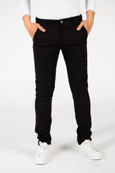 بنطلون رجالي من قماش الجبردين الأساسي بقصة ضيقة