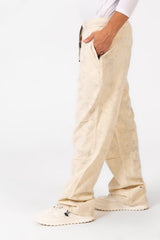 بنطلون رجالي من قماش الجبردين بصبغة التعادل مع حزام خصر مطاطي وجيوب بتصميم عصري