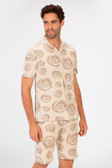 طقم رجالي شبكي بنصف كم وأزرار كاملة وقميص قصير