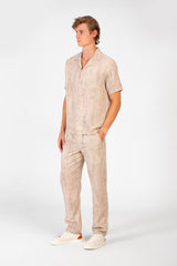 طقم ملابس رجالي عصري من الكتان بقصة ضيقة وقميص وبنطال بأكمام نصفية