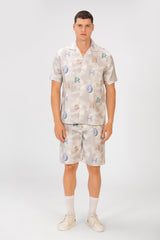 قميص رجالي نصف كم وبدلة قصيرة ضيقة بطباعة حروف في الصيف عالية الجودة