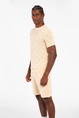 طقم ملابس رجالي من قطعتين من القماش الشبكي بقصّة Slim Fit، يتكون من تي شيرت بأكمام قصيرة وشورت