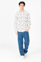 قميص رجالي أبيض مطبوع بأكمام طويلة من قماش البوبلين بقصّة Slim Fit