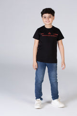 تي شيرت للأولاد مطبوع برقبة دائرية وقصّة عادية وأكمام قصيرة