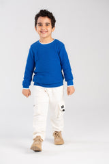 بلوزة أساسية للأولاد برقبة دائرية مصنوعة من بلوفر ناعم