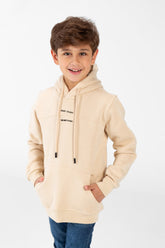 سويت شيرت بغطاء رأس للأولاد مع طباعة نصية على الجهة الأمامية والجيب