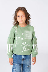 Girl's Printed Round Neck Sweatshirt With A Modern Cut In Melton Material