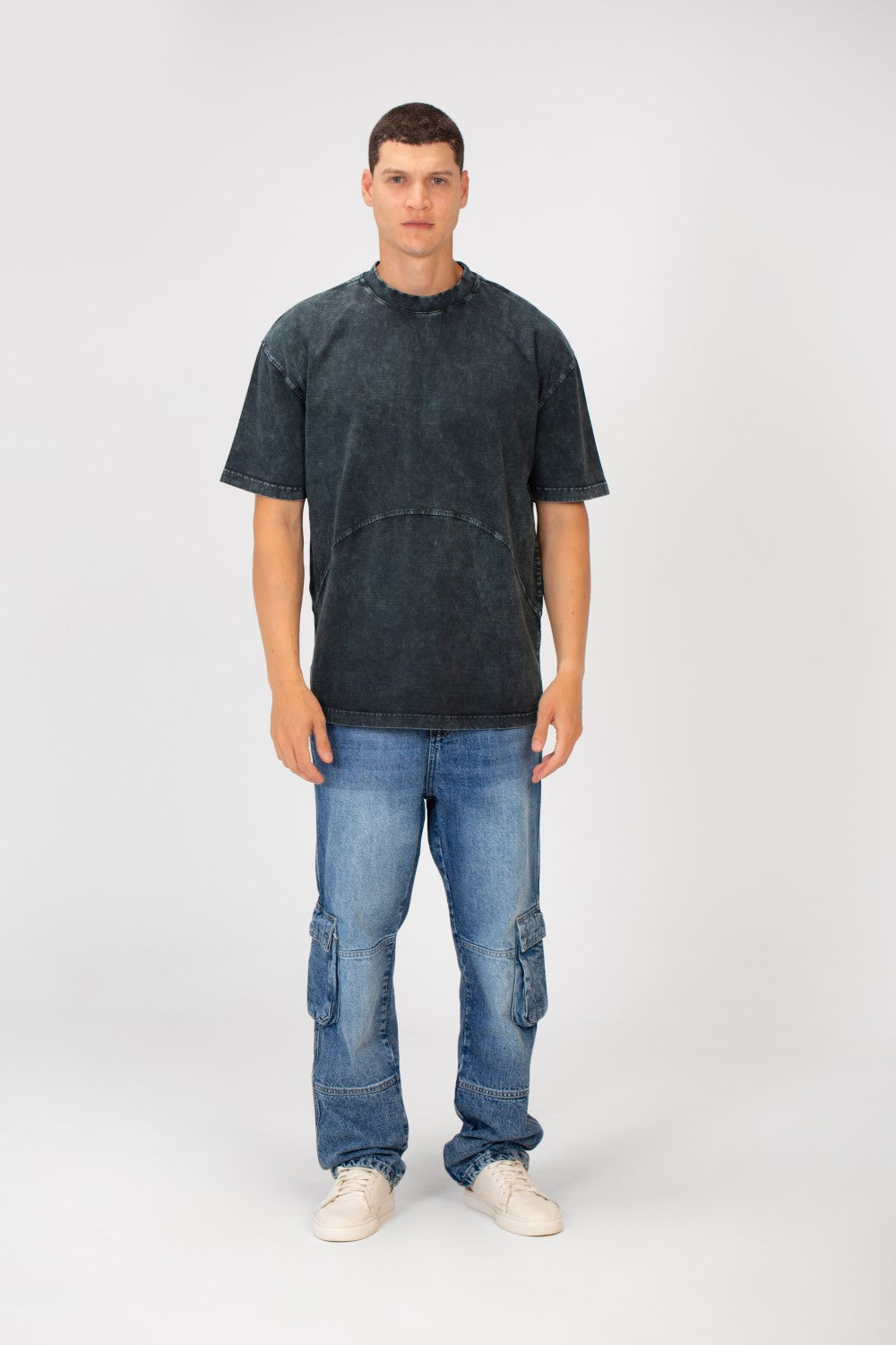 تي شيرت رجالي عصري كبير الحجم بأكمام قصيرة ورقبة دائرية