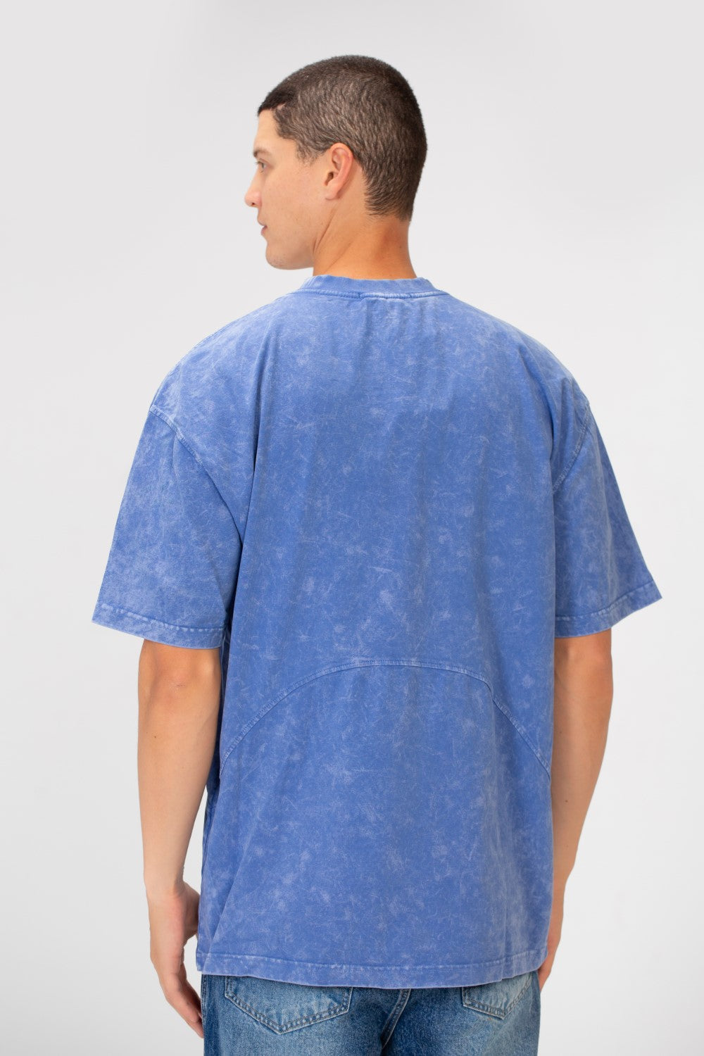 تي شيرت رجالي عصري كبير الحجم بأكمام قصيرة ورقبة دائرية