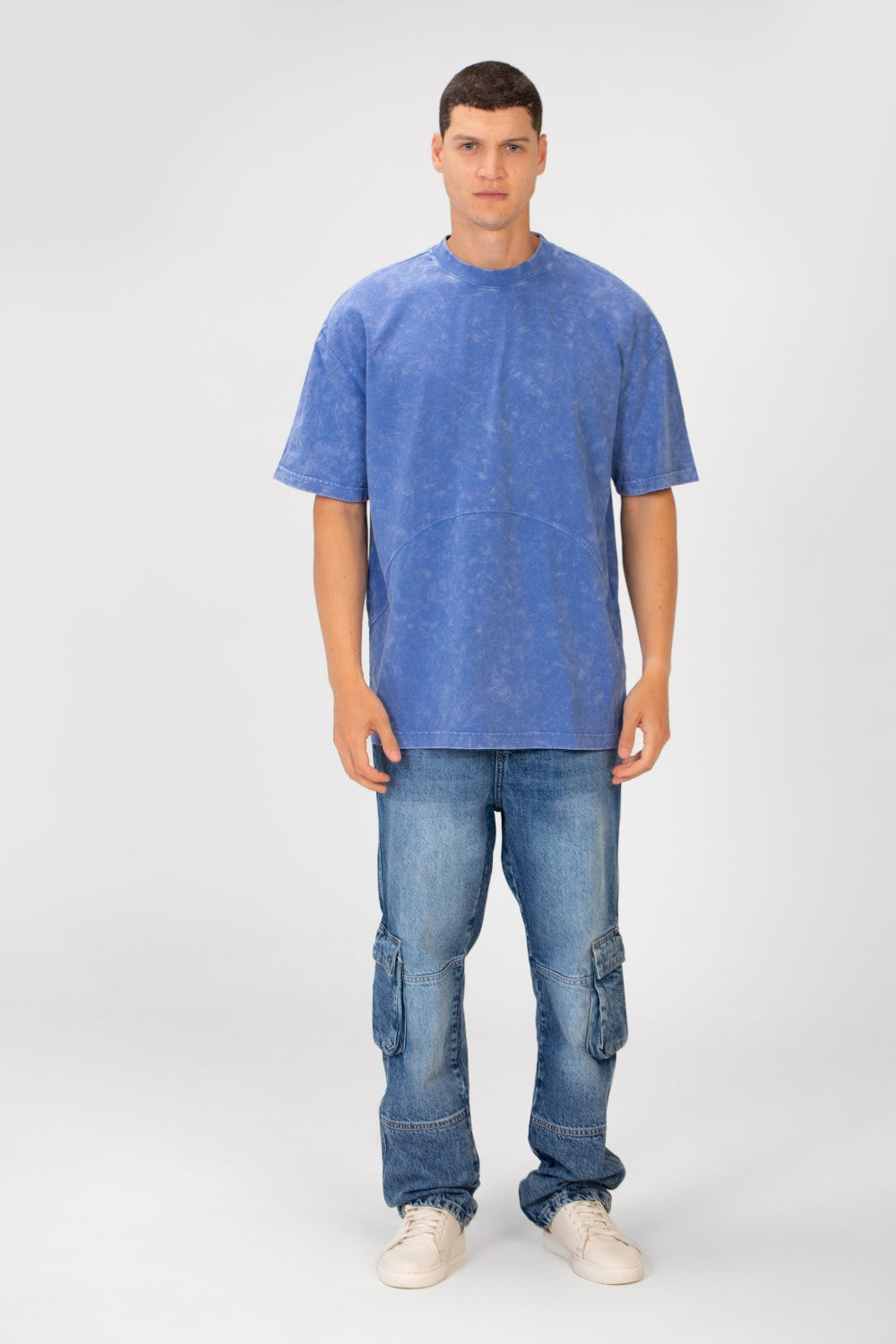 تي شيرت رجالي عصري كبير الحجم بأكمام قصيرة ورقبة دائرية