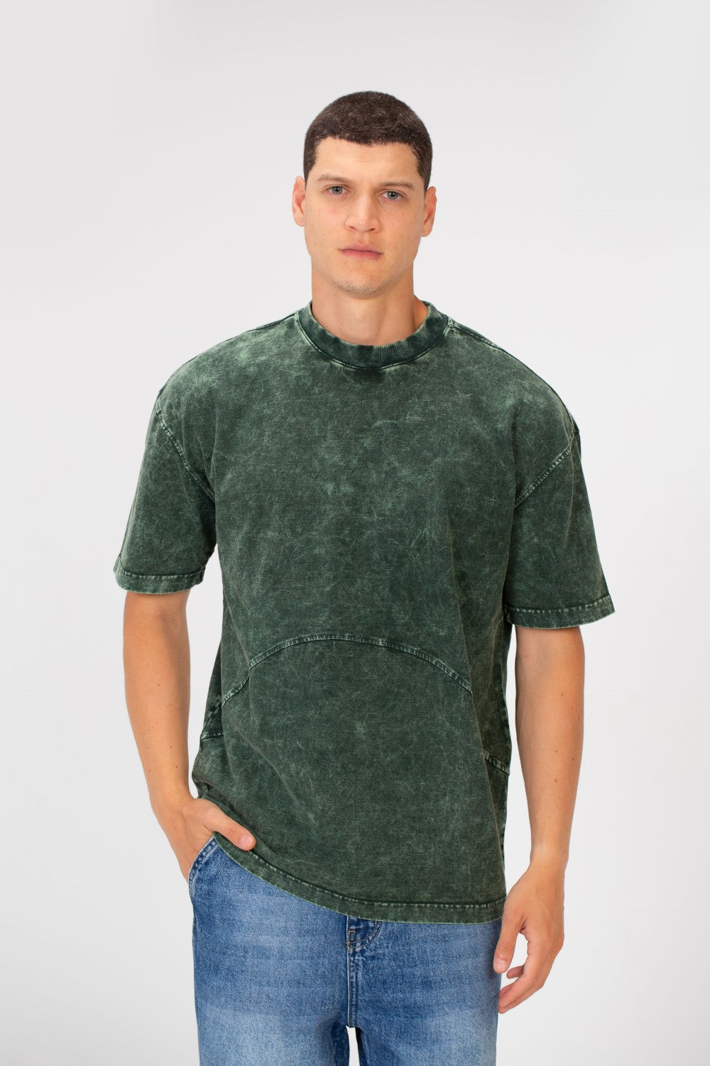 تي شيرت رجالي عصري كبير الحجم بأكمام قصيرة ورقبة دائرية