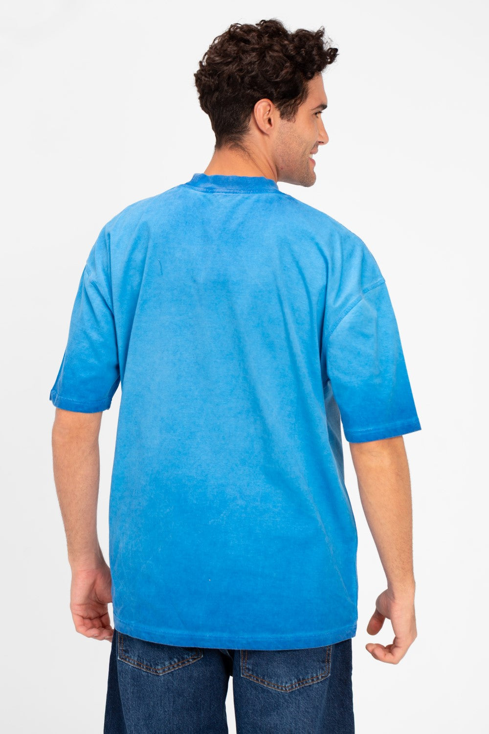 تي شيرت رجالي أساسي كبير الحجم بأكمام نصف دائرية