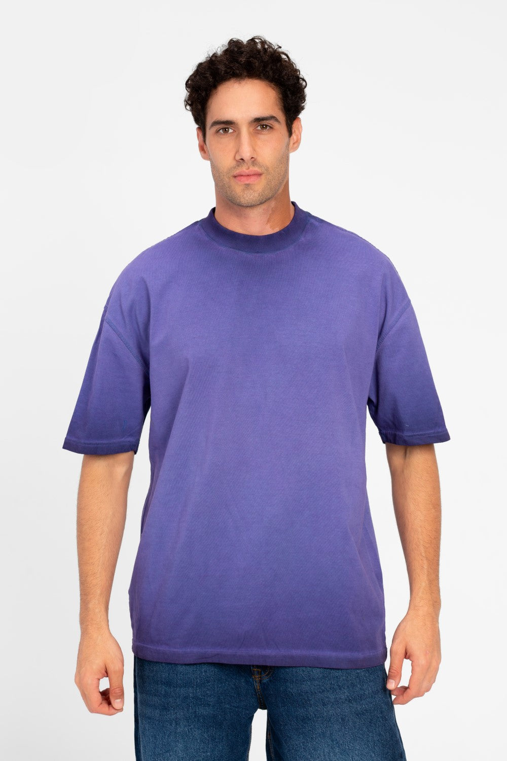 تي شيرت رجالي أساسي كبير الحجم بأكمام نصف دائرية