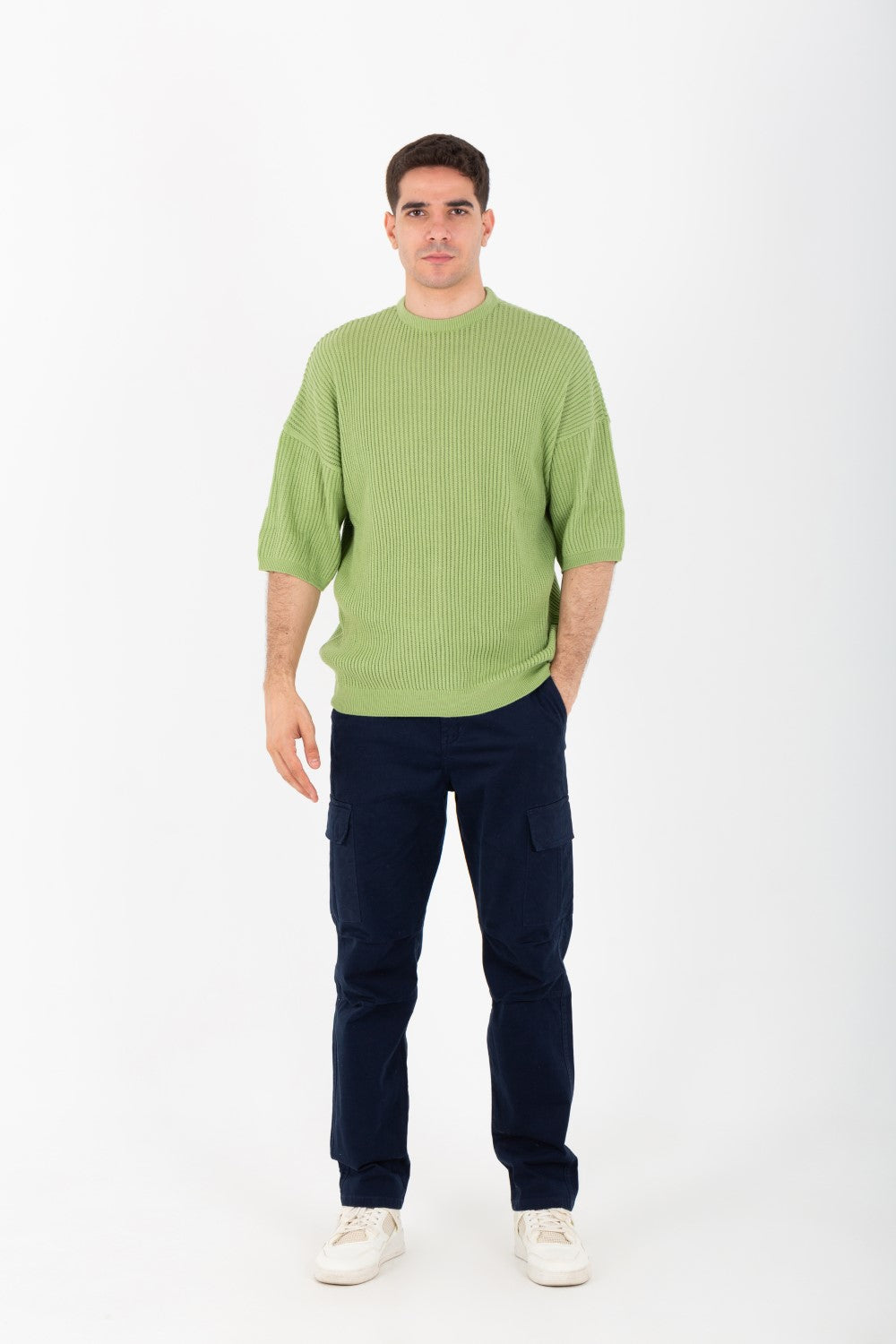 تي شيرت رجالي أساسي دائري بقصّة تريكو سليم فيت مصنوع من خامة عالية الجودة