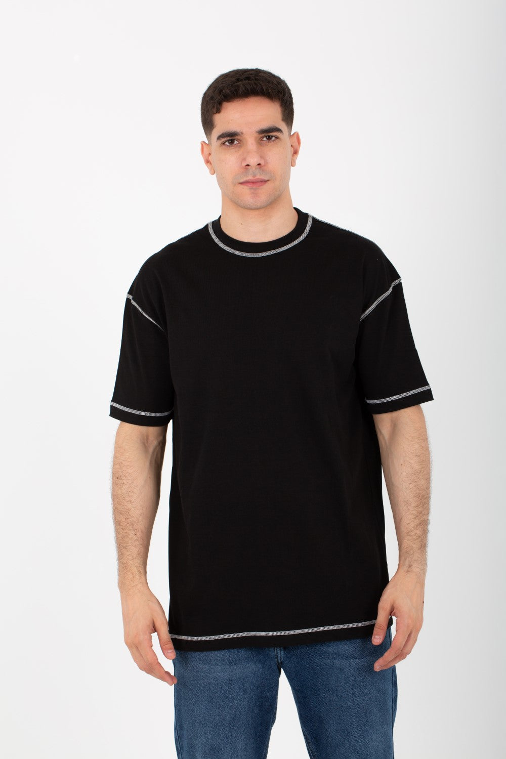 تي شيرت رجالي أساسي كبير الحجم برقبة دائرية وأكمام قصيرة