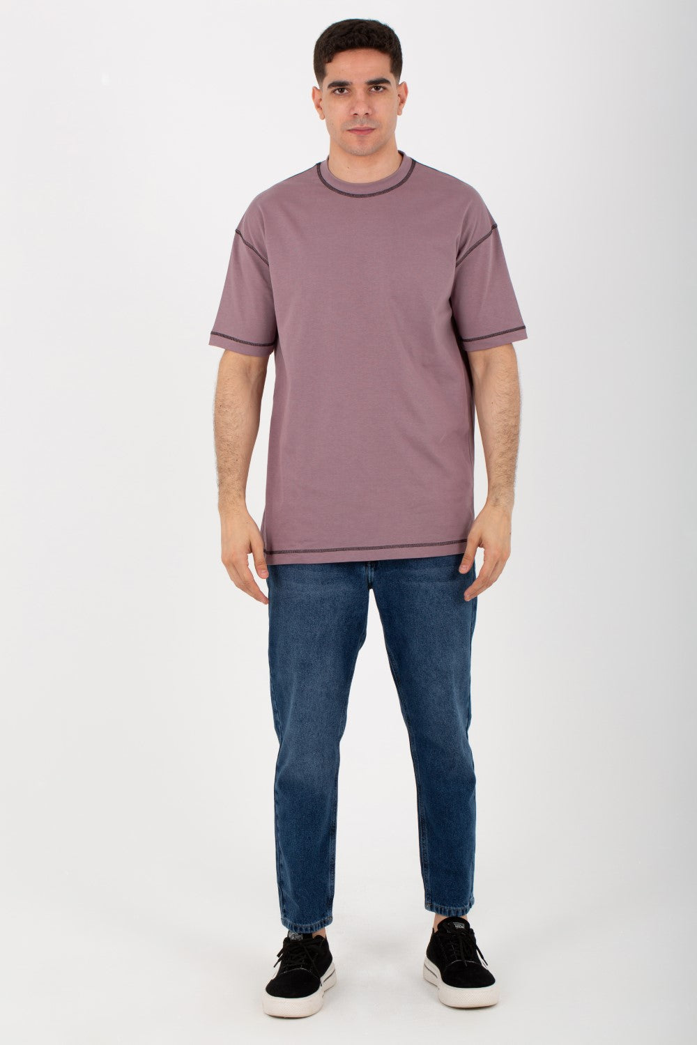 تي شيرت رجالي أساسي كبير الحجم برقبة دائرية وأكمام قصيرة