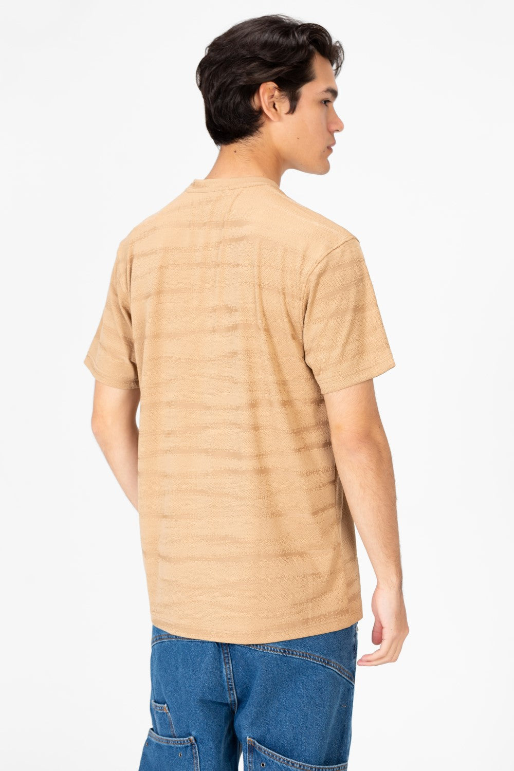 تي شيرت رجالي أساسي بأكمام نصفية ورقبة دائرية