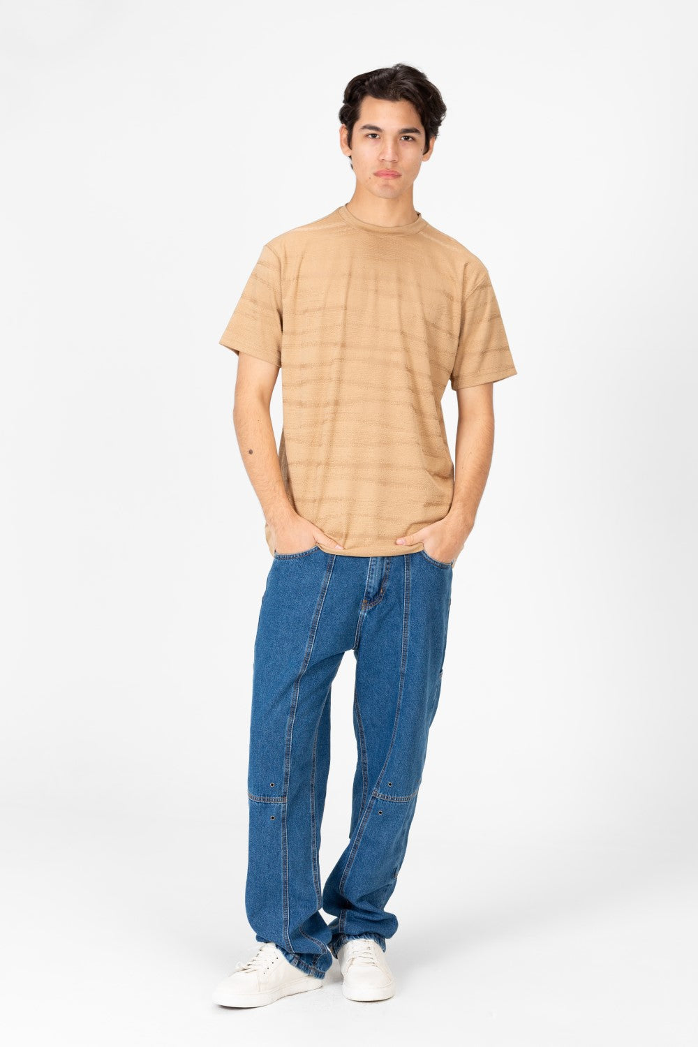 تي شيرت رجالي أساسي بأكمام نصفية ورقبة دائرية