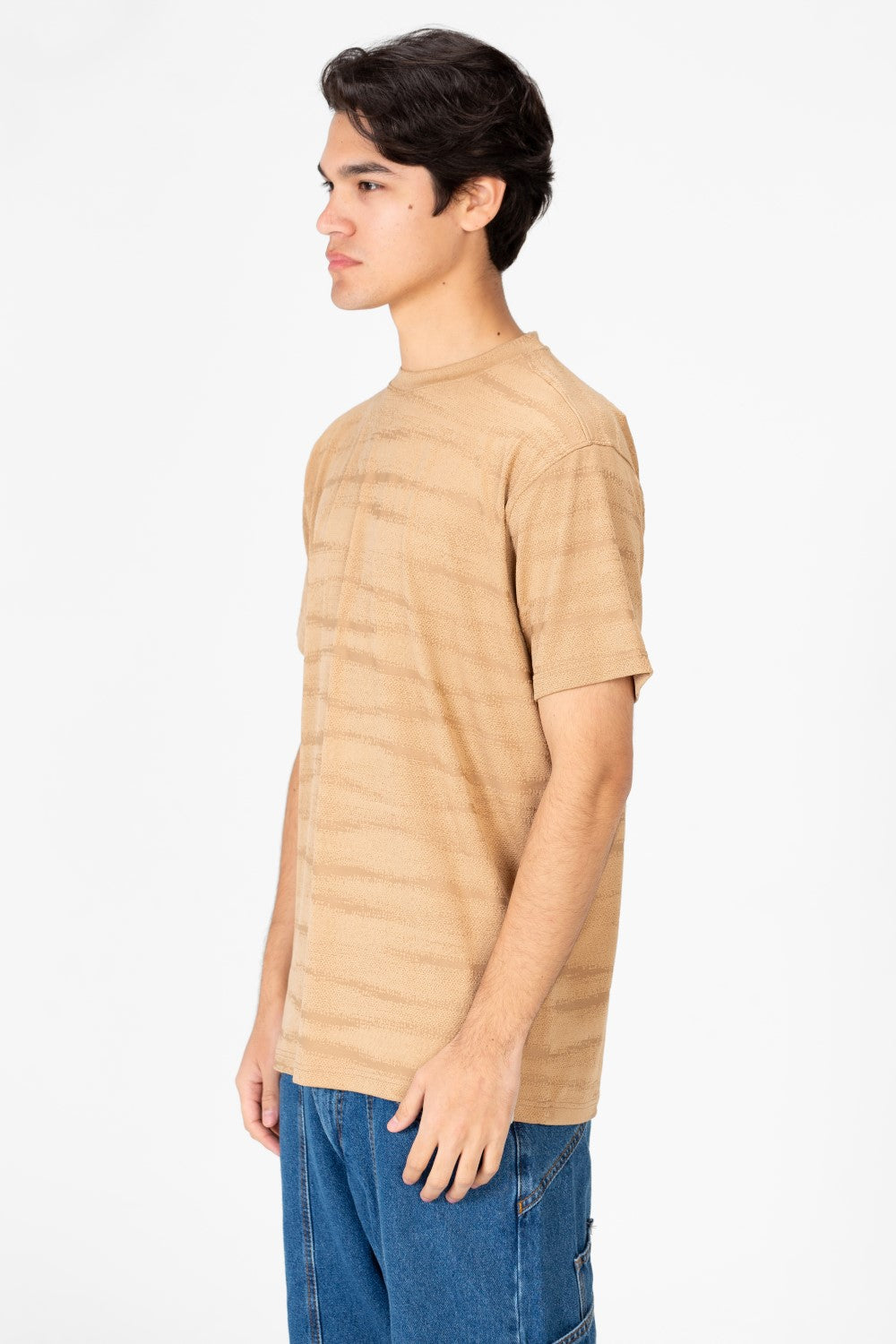 تي شيرت رجالي أساسي بأكمام نصفية ورقبة دائرية