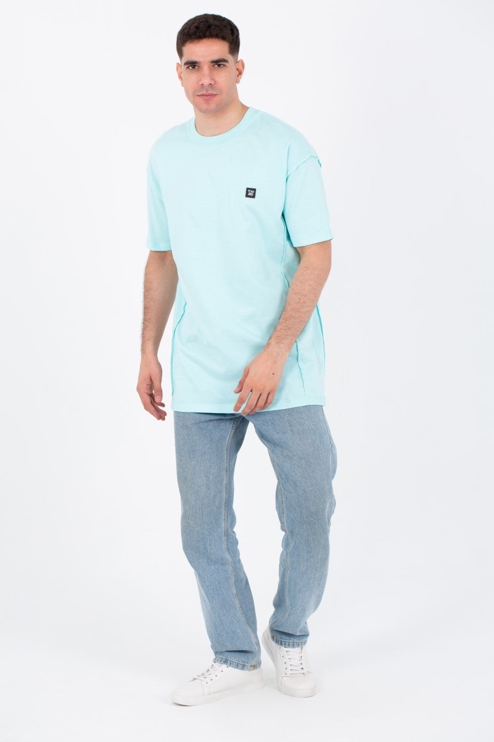 Mens Oversize Basic Plain T-shirt With A Round Neck And A Tomato Patch On The Front