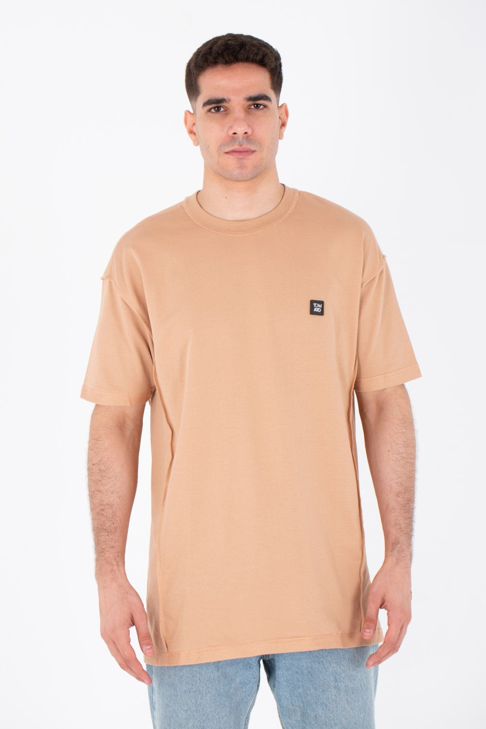 Mens Oversize Basic Plain T-shirt With A Round Neck And A Tomato Patch On The Front