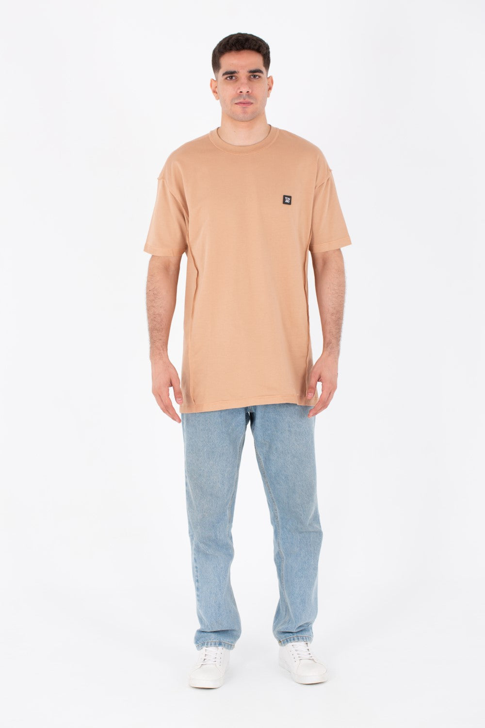 Mens Oversize Basic Plain T-shirt With A Round Neck And A Tomato Patch On The Front