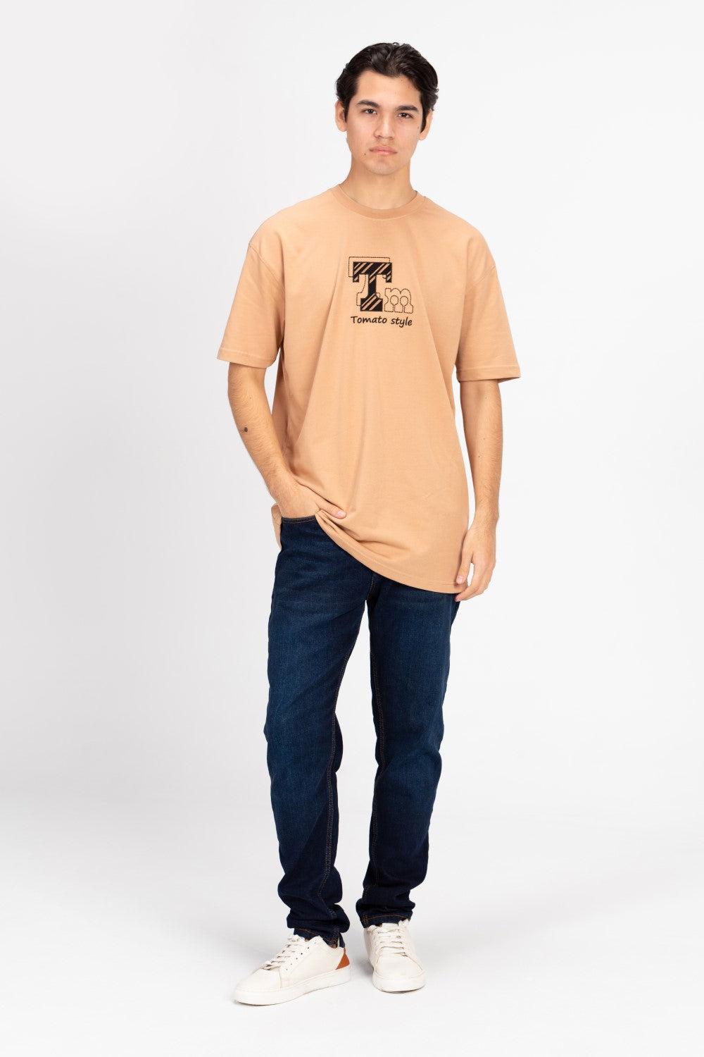 تي شيرت رجالي كبير الحجم بطبعة طماطم وأكمام نصفية