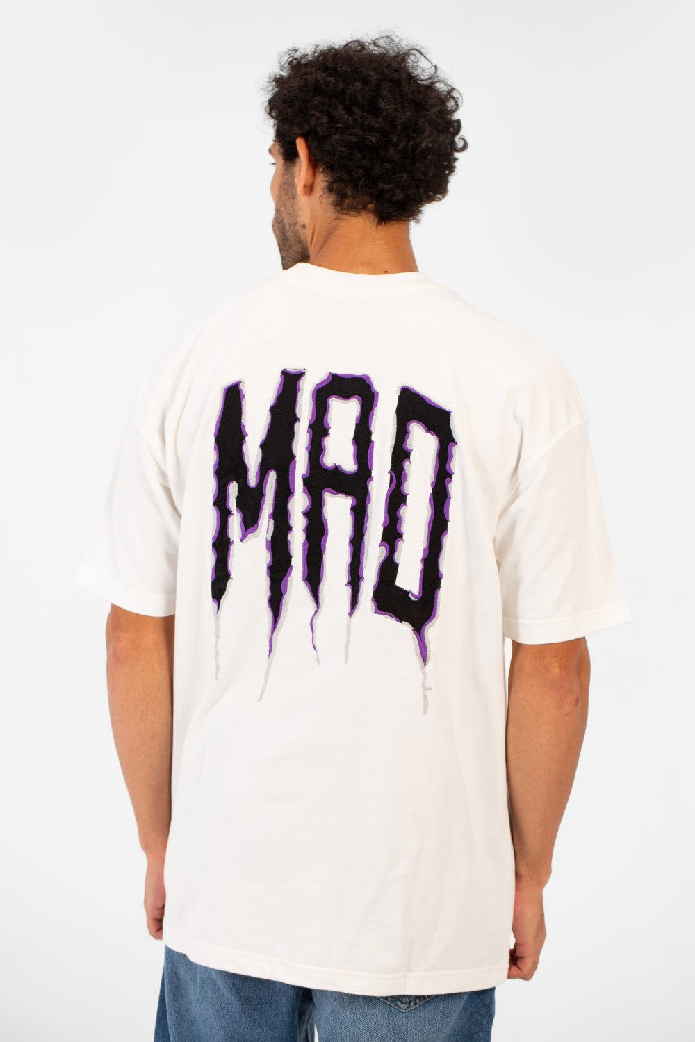 تي شيرت ميلتون رجالي بقصّة عادية وأكمام قصيرة مطبوع عليه طماطم صيفية