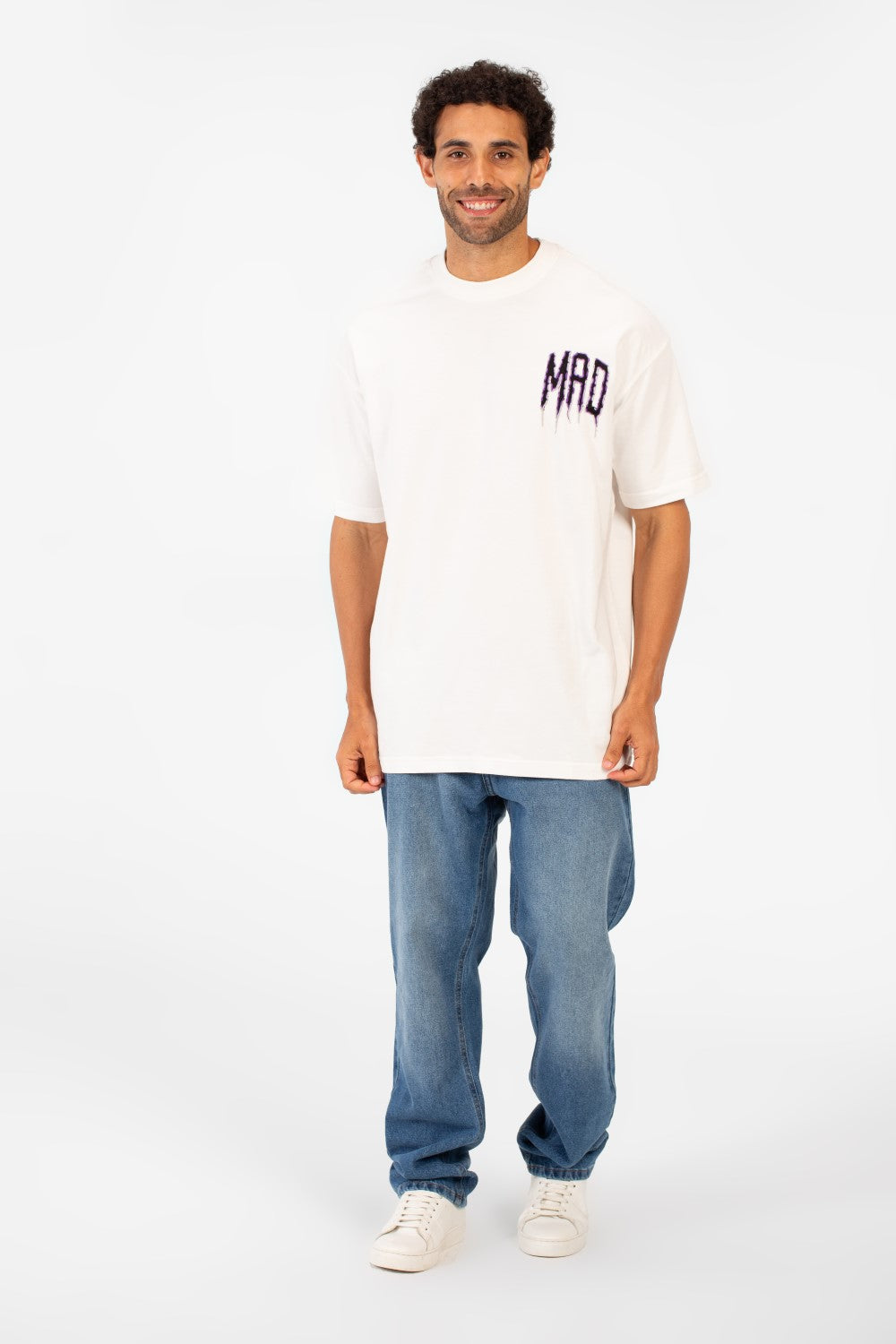 تي شيرت ميلتون رجالي بقصّة عادية وأكمام قصيرة مطبوع عليه طماطم صيفية