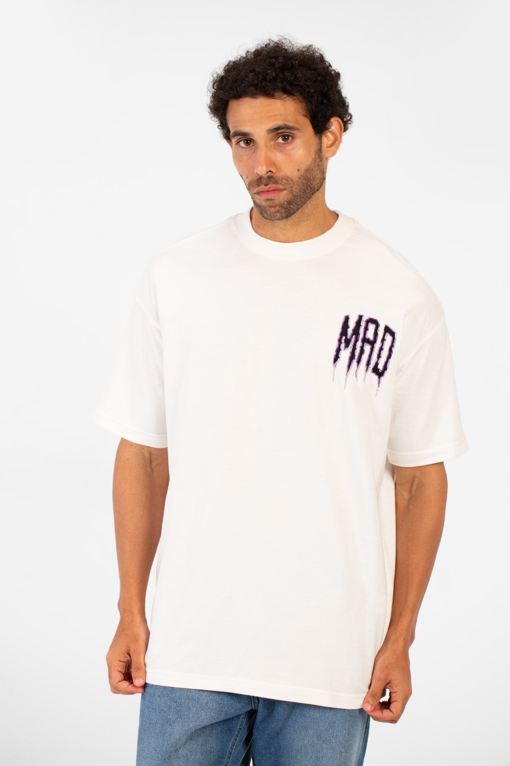 تي شيرت ميلتون رجالي بقصّة عادية وأكمام قصيرة مطبوع عليه طماطم صيفية