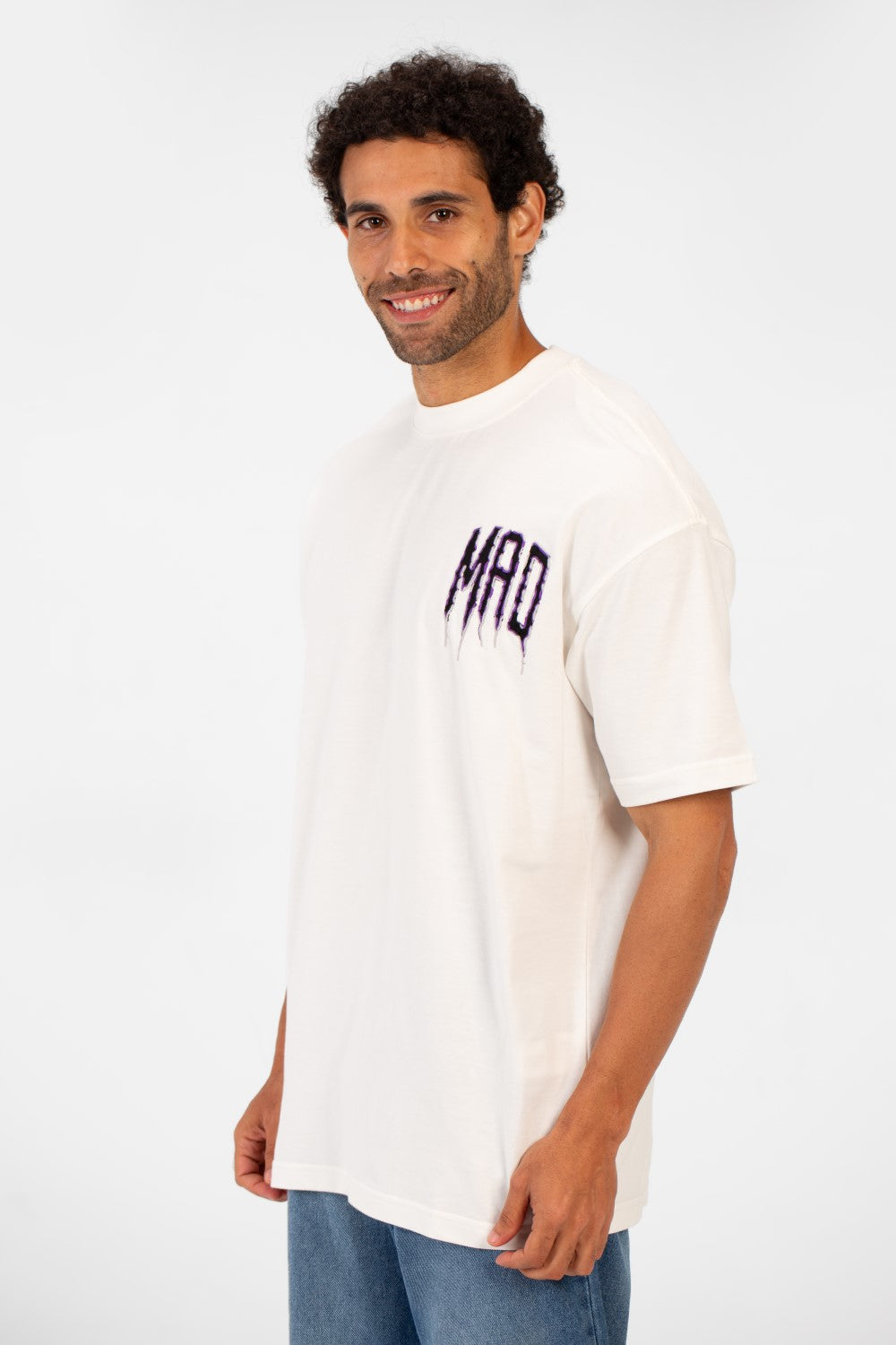 تي شيرت ميلتون رجالي بقصّة عادية وأكمام قصيرة مطبوع عليه طماطم صيفية