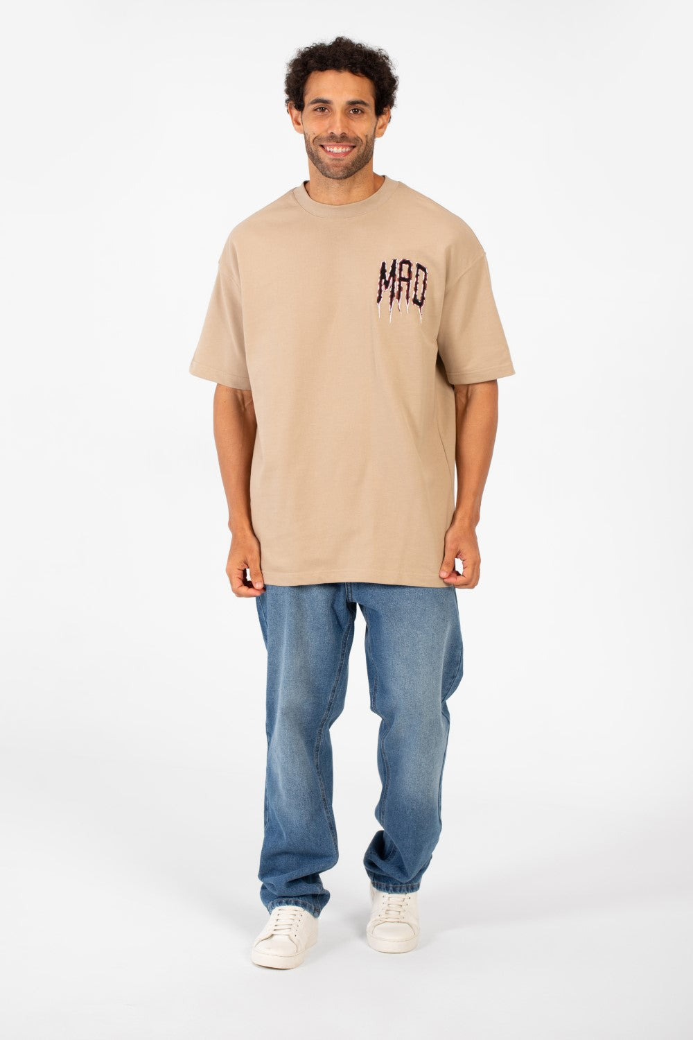 تي شيرت ميلتون رجالي بقصّة عادية وأكمام قصيرة مطبوع عليه طماطم صيفية