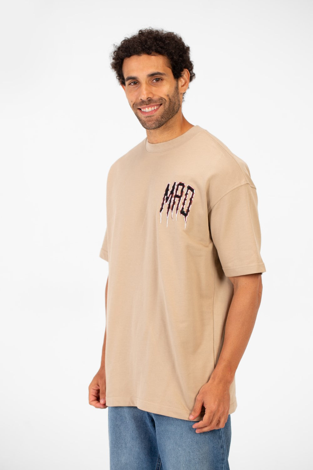 تي شيرت ميلتون رجالي بقصّة عادية وأكمام قصيرة مطبوع عليه طماطم صيفية