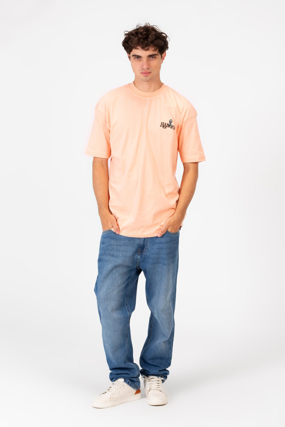 تي شيرت رجالي بقصة عادية وطبعة طماطم عصرية ورقبة دائرية