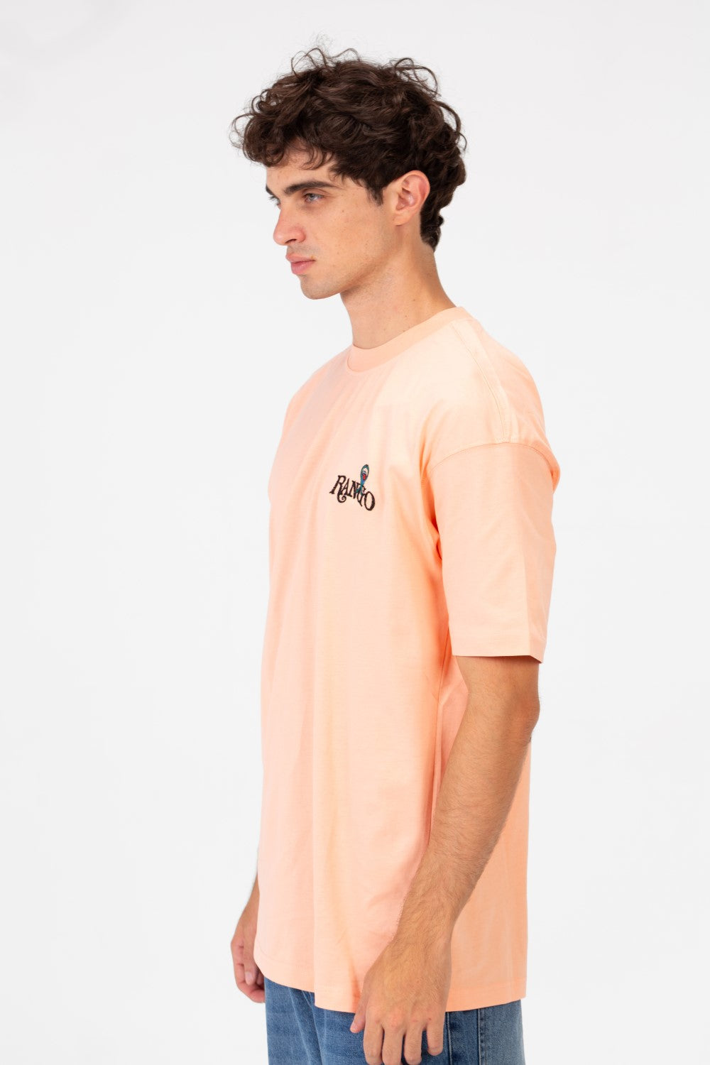 تي شيرت رجالي بقصة عادية وطبعة طماطم عصرية ورقبة دائرية