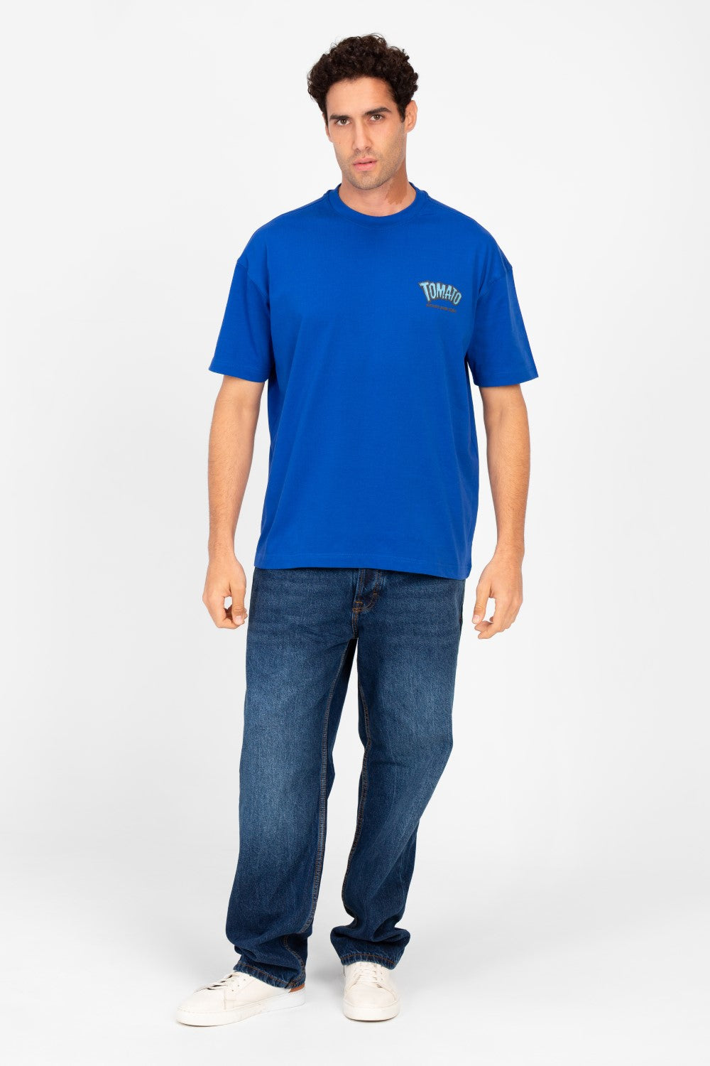 تي شيرت رجالي بقصّة عادية وطبعة جرافيكية للطماطم