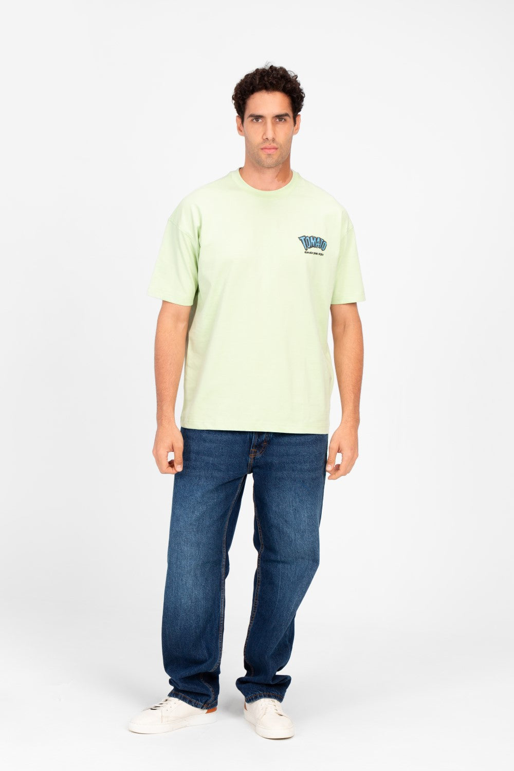 تي شيرت رجالي بقصّة عادية وطبعة جرافيكية للطماطم