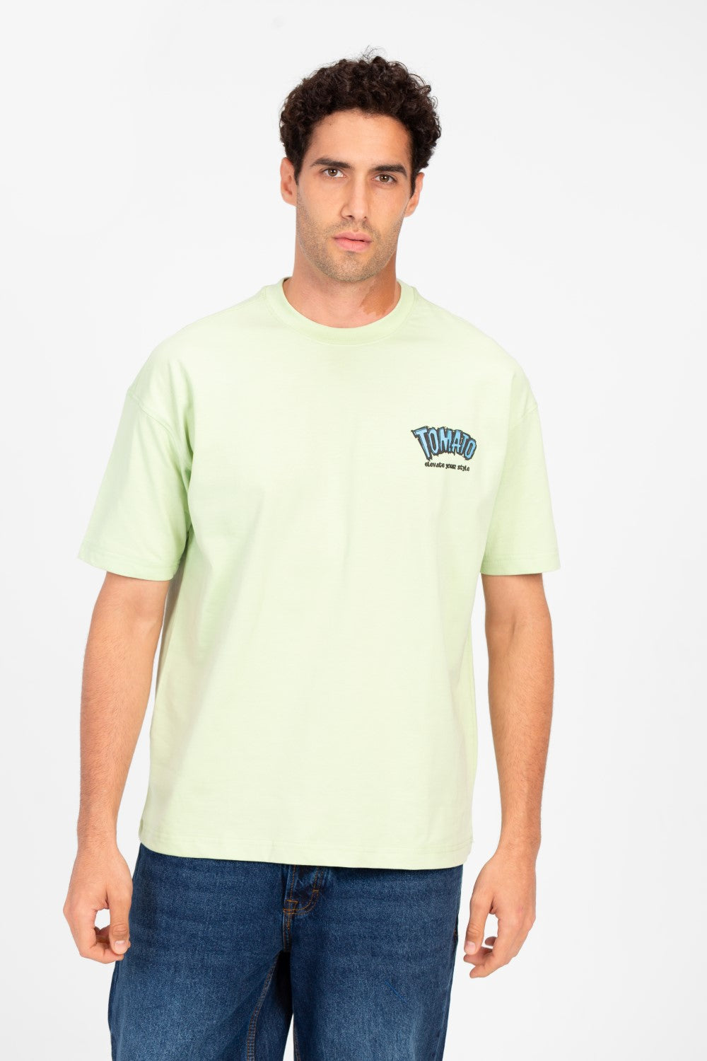 تي شيرت رجالي بقصّة عادية وطبعة جرافيكية للطماطم