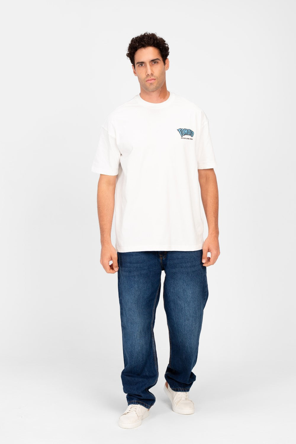 تي شيرت رجالي بقصّة عادية وطبعة جرافيكية للطماطم