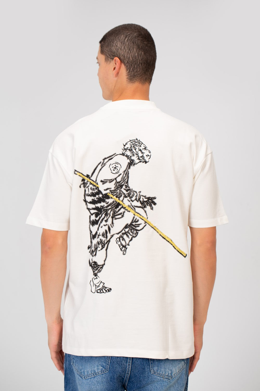 تي شيرت رجالي صيفي مطبوع عليه ميلتون برقبة دائرية وأكمام نصفية وقصّة عادية