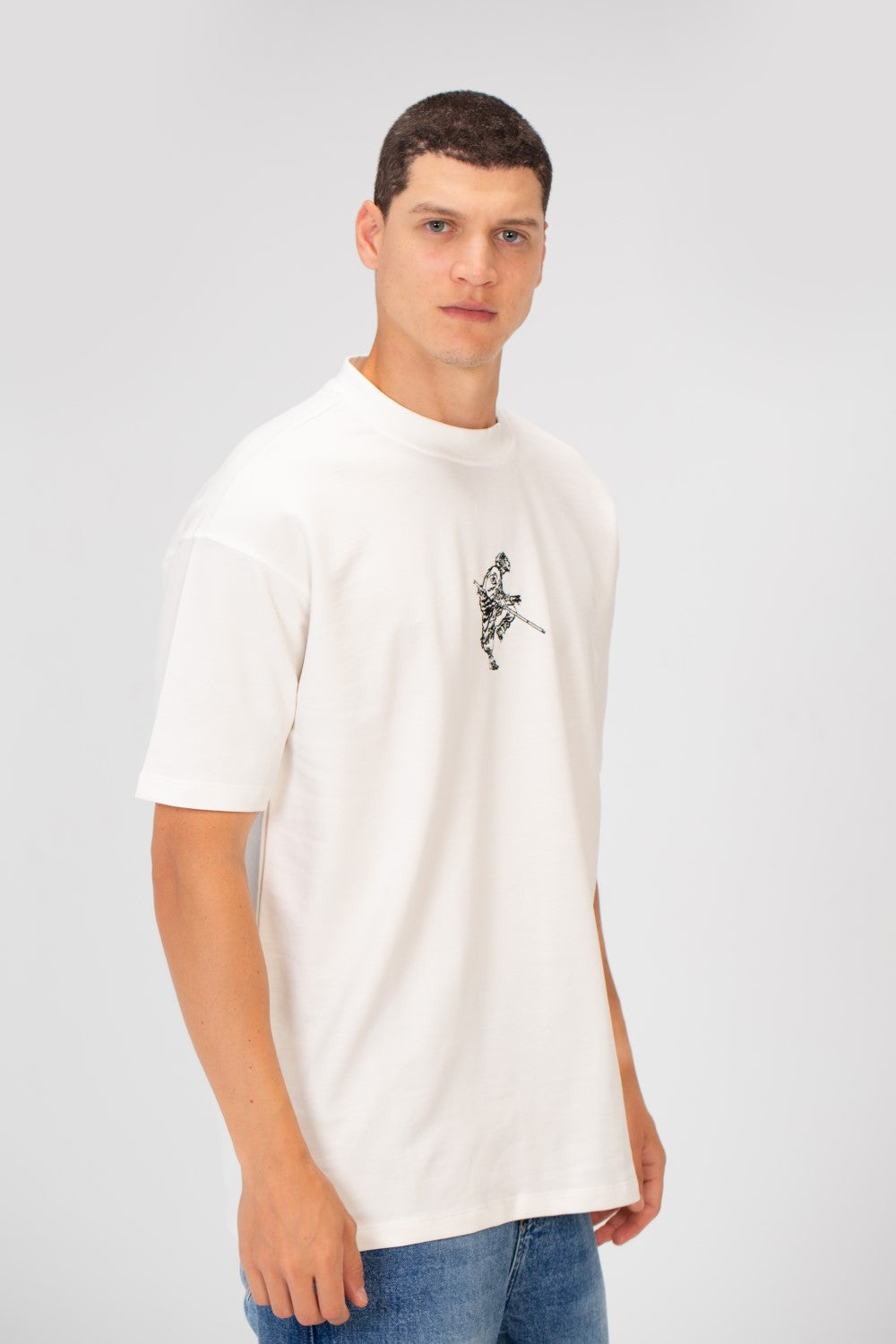 تي شيرت رجالي صيفي مطبوع عليه ميلتون برقبة دائرية وأكمام نصفية وقصّة عادية