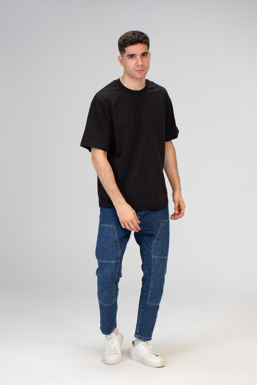 تي شيرت رجالي كبير الحجم بأكمام قصيرة ورقبة دائرية ومصنوع من مادة ميلتون