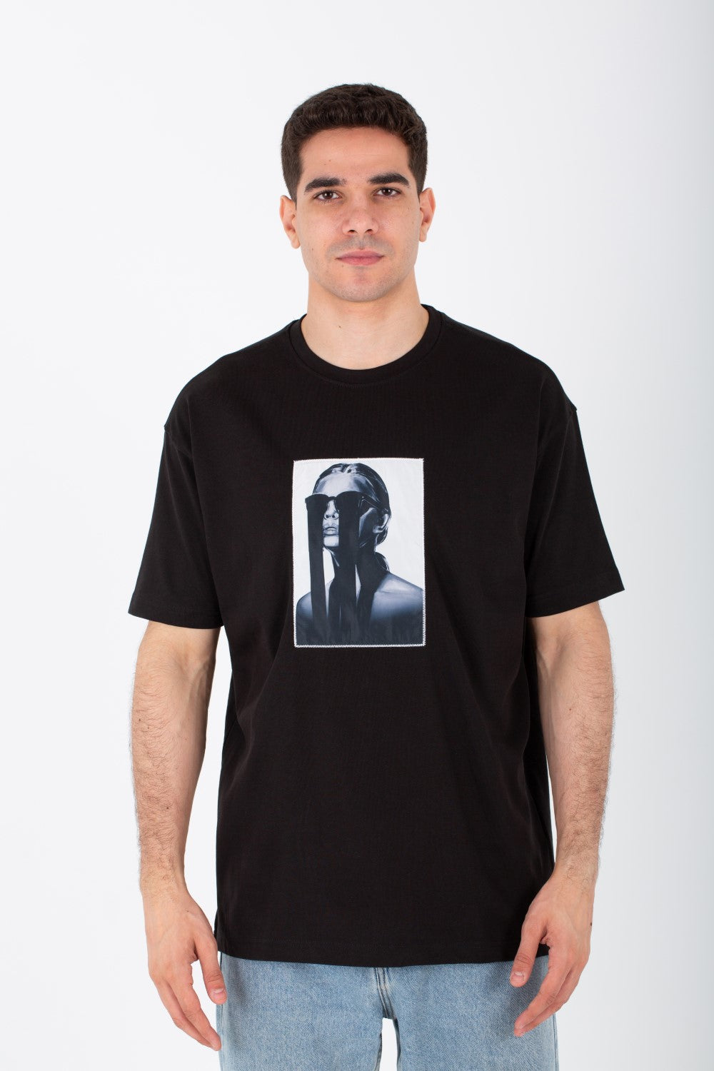 Mens Oversize T-shirt With Bravo Print On The Back And Comfortable Cotton Material