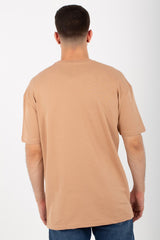 تي شيرت ميلتون صيفي رجالي كبير الحجم برقبة دائرية وطبعة طماطم على الجهة الأمامية