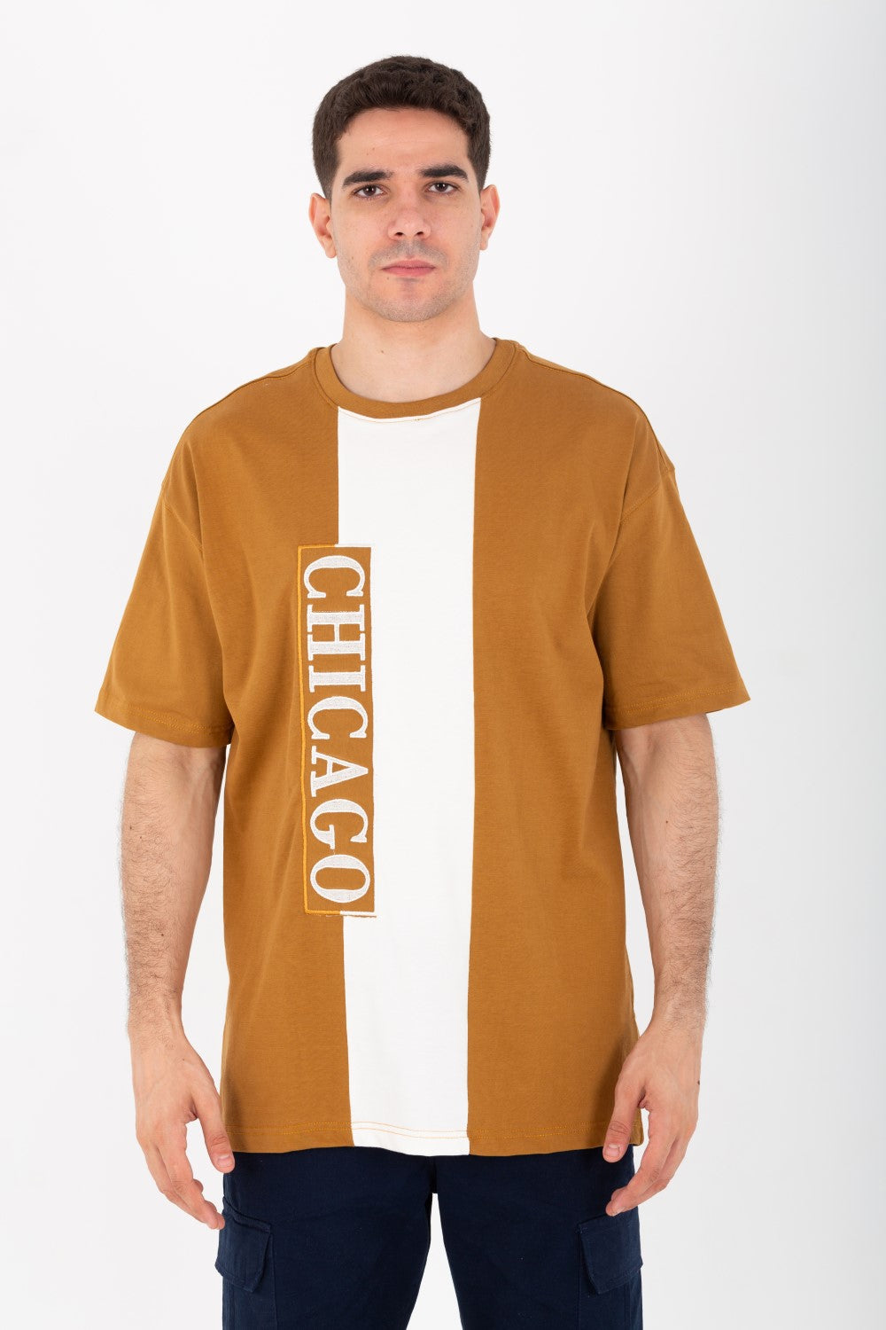 تي شيرت رجالي كبير الحجم برقبة دائرية مصنوع من قماش قابل للتهوية