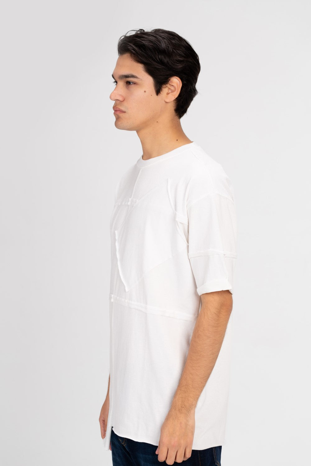 تي شيرت رجالي كبير الحجم برقبة دائرية وقصة عصرية