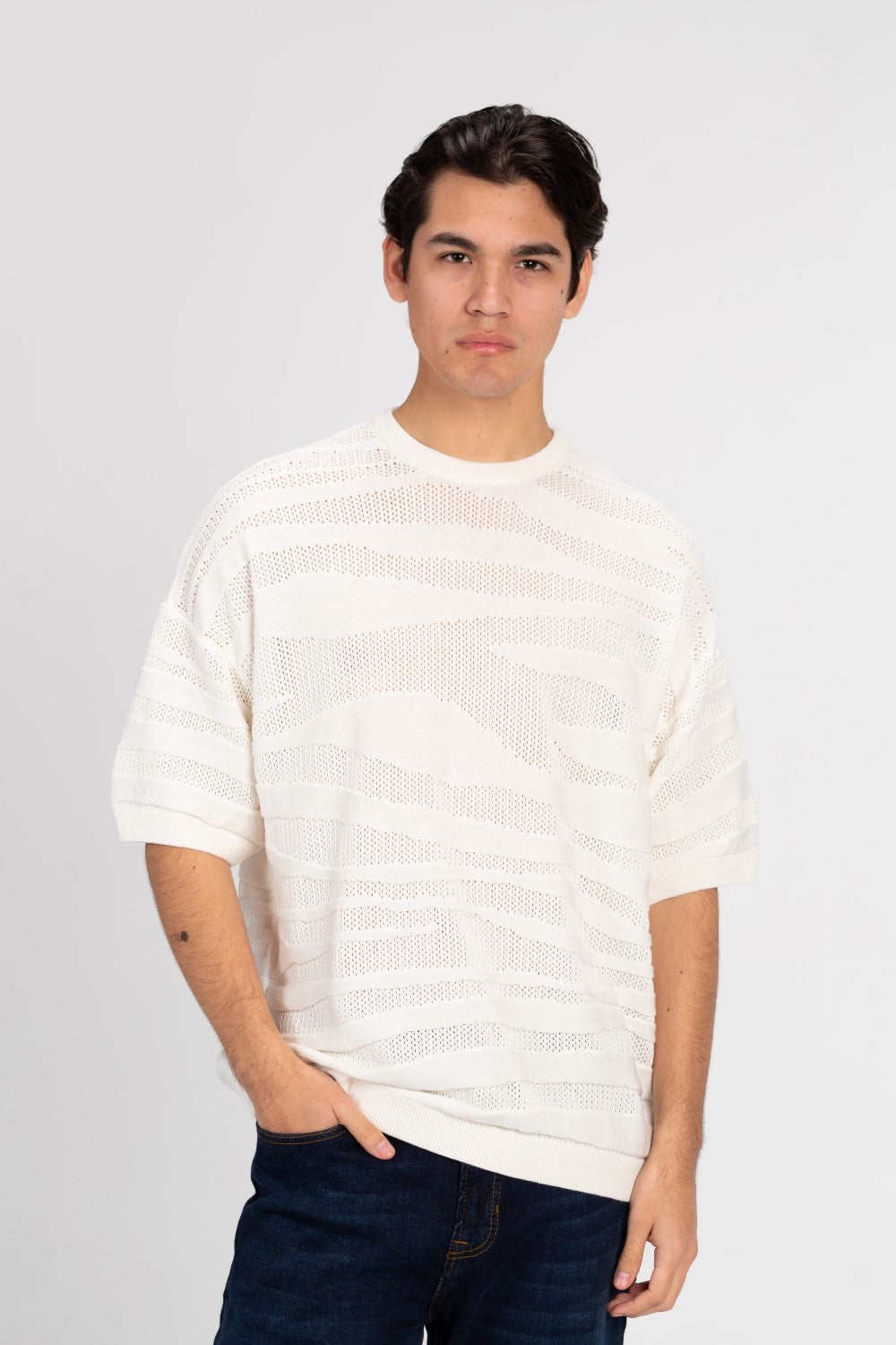 تي شيرت رجالي من قماش التريكو بأكمام قصيرة ورقبة دائرية