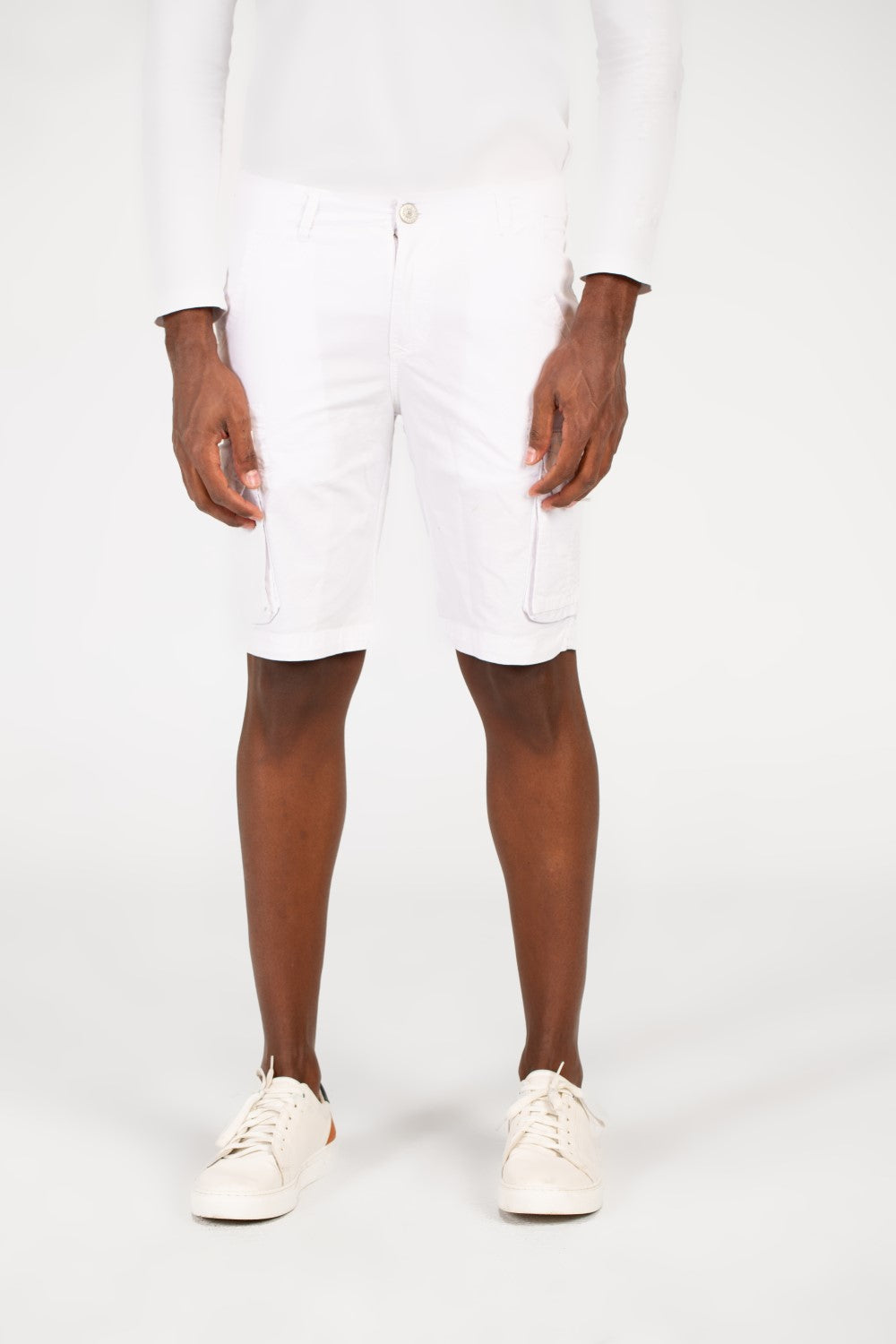 شورت رجالي من قماش الجبردين بجيوب جانبية